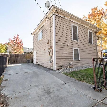 A+ 2 Bedroom Victorian Home Away From Home 薩克拉門托 外观 照片