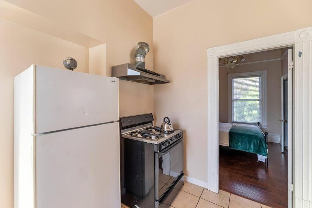 A+ 2 Bedroom Victorian Home Away From Home 薩克拉門托 外观 照片